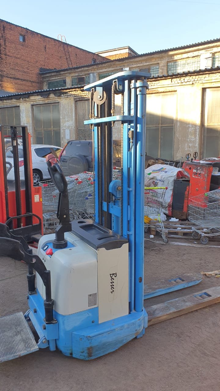 Штабелер бу OK Beser